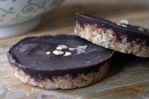 almond buttercups raw cacao